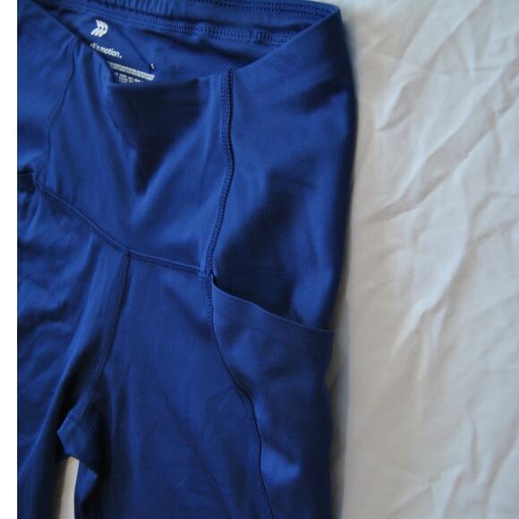 All in Motion Shorts with Pockets Small Blue - Picture 2 of 5